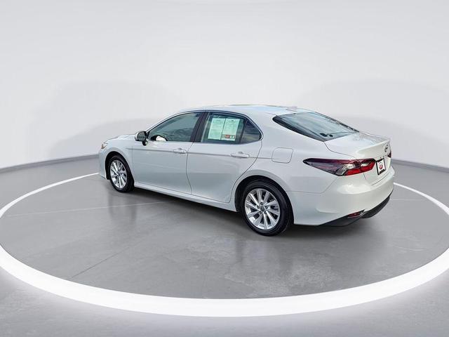 2023 toyota camry le