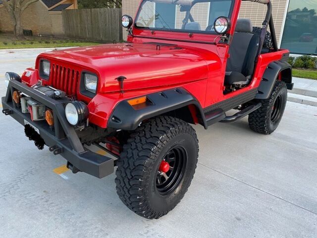 fully restored red 85 cj7 4x4, new carb, many extras, arb diffs, 20k lbs winch