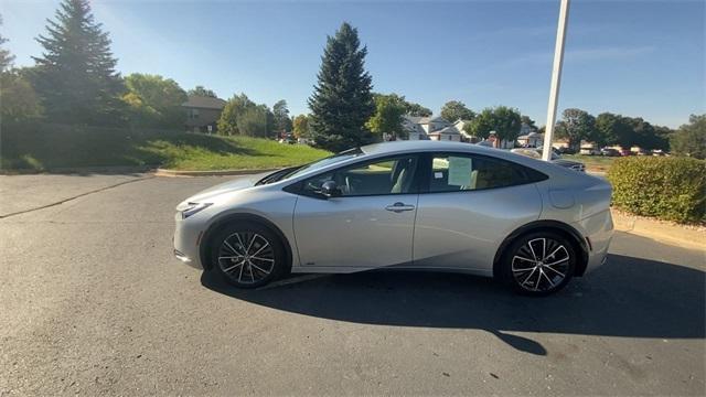 2024 toyota prius xle