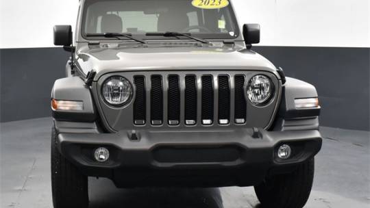 2023 Jeep Wrangler s