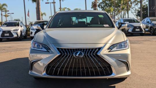 2025 Lexus ES
