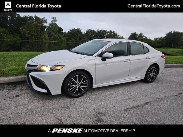 2023 toyota camry se