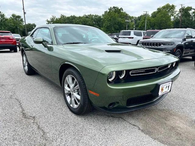 2023 dodge challenger sxt