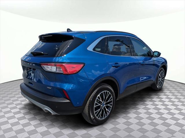2022 ford escape titanium