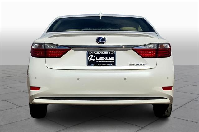 2015 lexus es 300h base