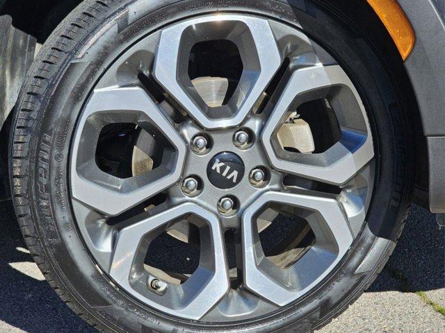 2020 kia soul x-line