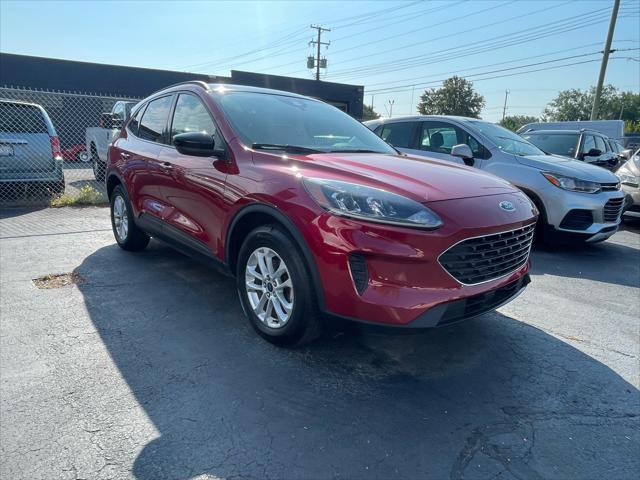 2022 ford escape se