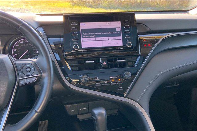 2021 toyota camry se