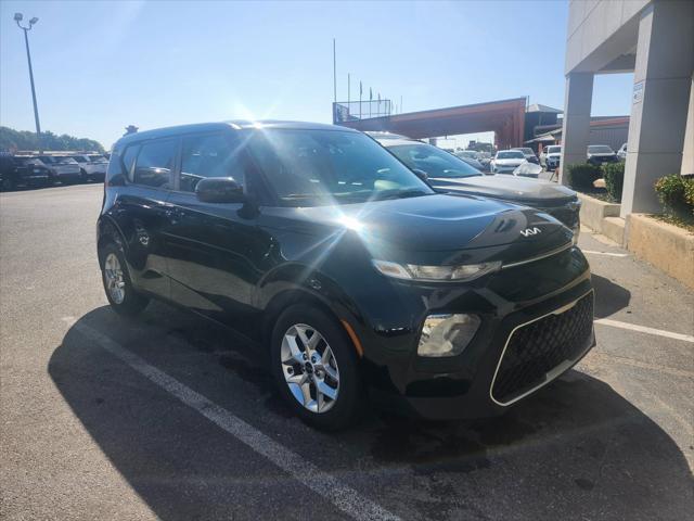 2022 kia soul lx