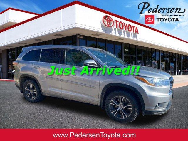 2016 toyota highlander xle