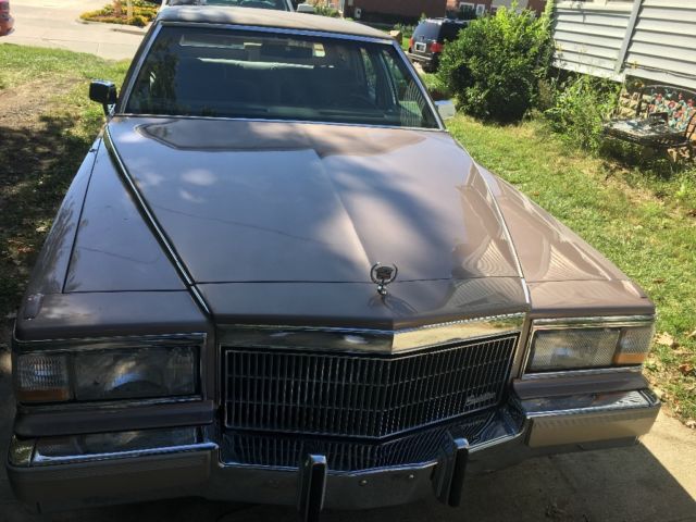 1990 cadillac twood brougham