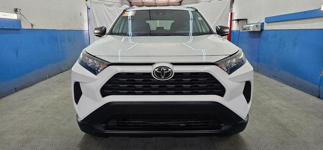 2021 toyota rav4 le