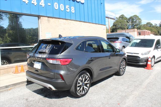 2020 ford escape se