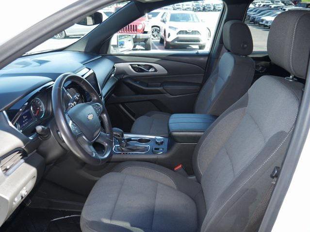 2022 chevrolet traverse lt