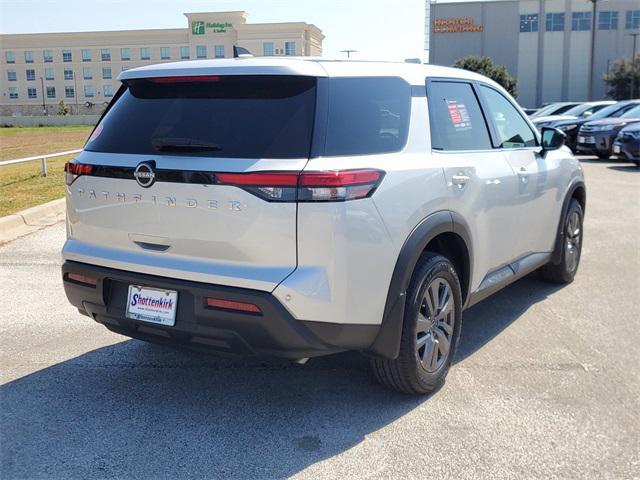 2023 nissan pathfinder s fwd