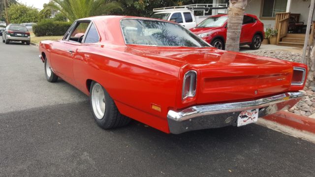 1969 plymouth roadrunner - clean body - runs smooth - well maintained