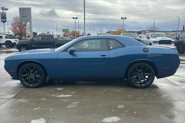 2021 dodge challenger sxt
