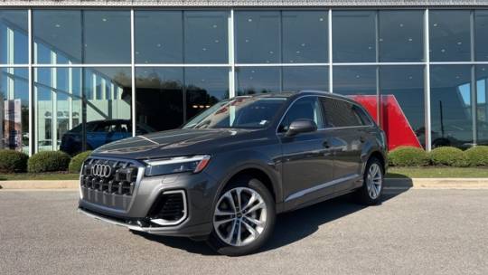 2025 Audi Q7 55 quattro premium plus