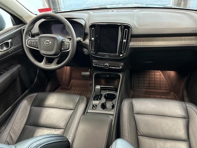 2023 volvo xc40 b5 core