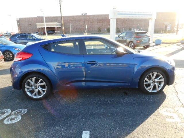 2016 hyundai veloster base 3dr coupe 6m w/black seats for sale in jonesboro, arkansas