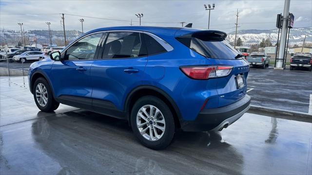2021 ford escape se
