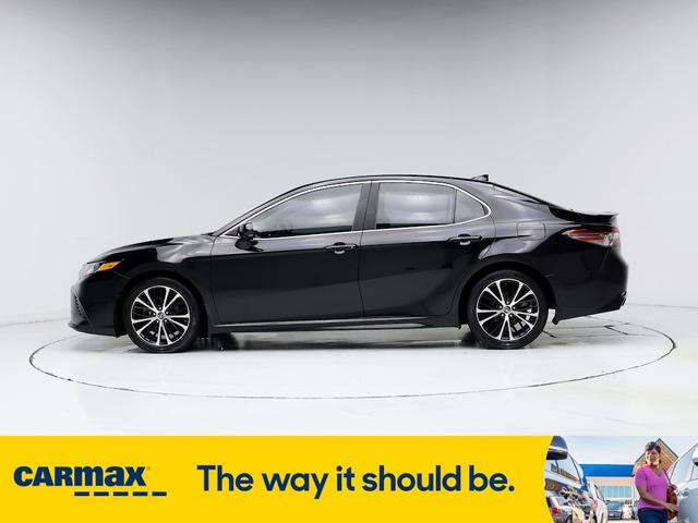 2019 toyota camry se