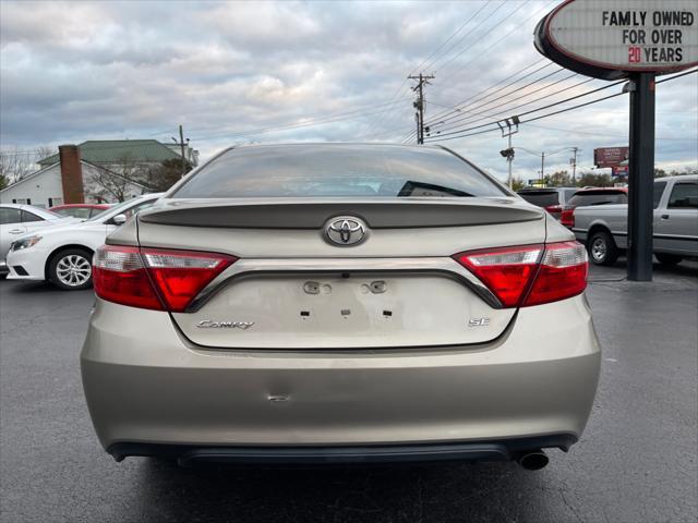 2016 toyota camry se