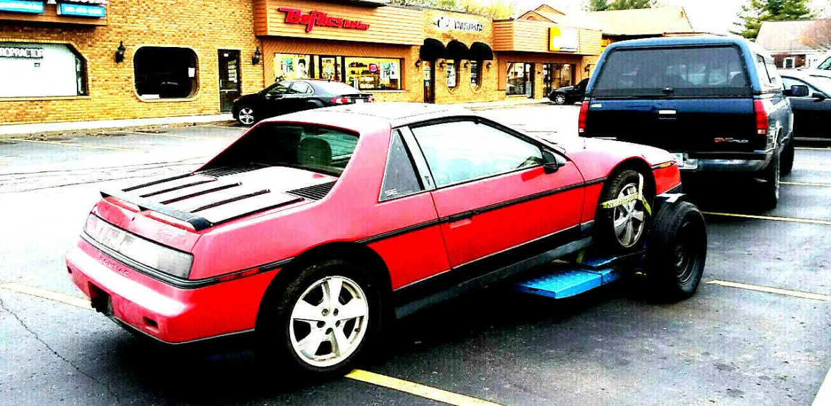 1986 pontiac fiero base coupe baby corvette runs drives garage find 2m4