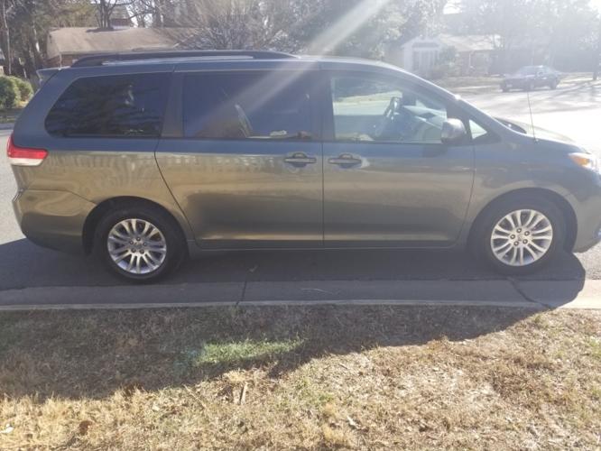 used 2014 toyota sienna xle bethesda, md 20817 for sale in bethesda, maryland