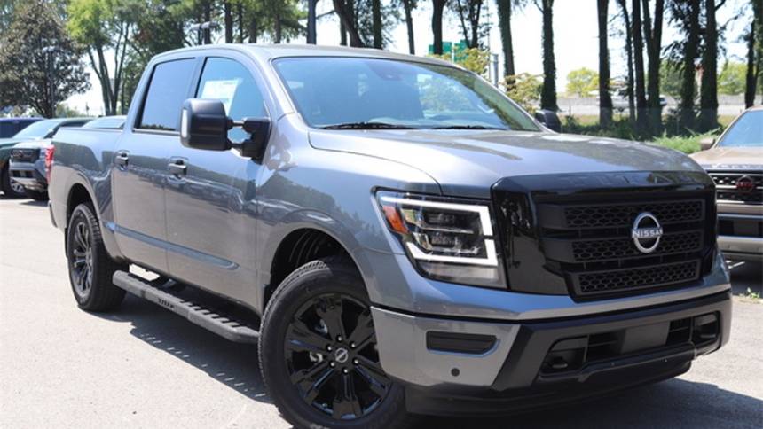 2024 nissan titan sv