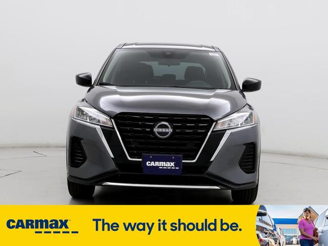 2023 nissan kicks s