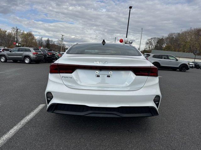 2022 kia forte lxs