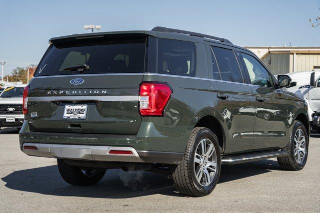 2022 ford expedition xlt