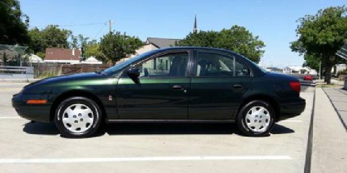 dependable, 2001 saturn automatic cold ac low miles runs great new tires in modesto, ca