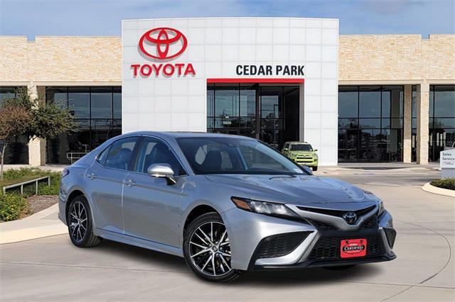 2022 toyota camry se