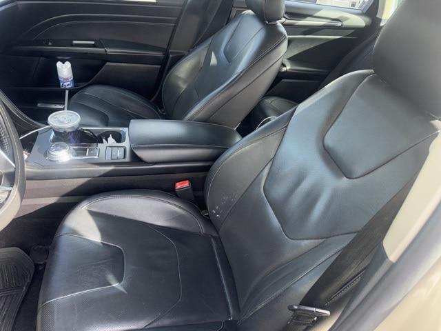 2019 ford fusion titanium