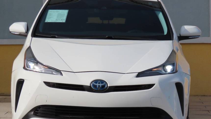 2022 toyota prius le