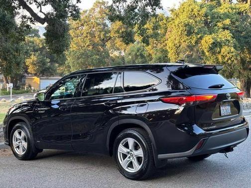 2021 toyota highlander hybrid