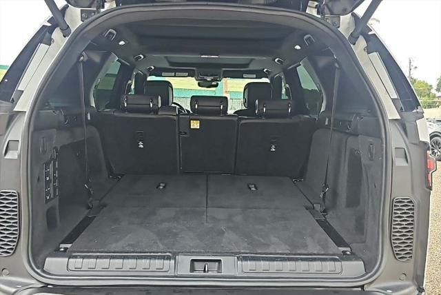 2022 land rover discovery p360 s r-dynamic