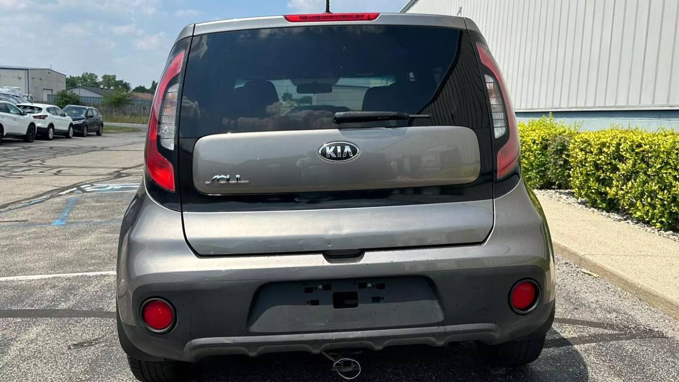 2018 kia soul base