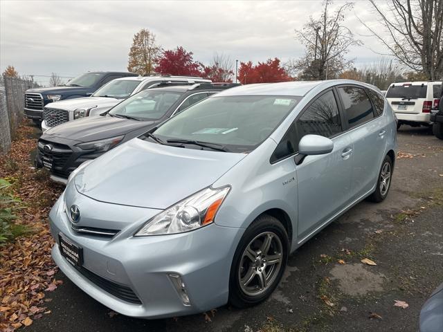 2014 toyota prius v three