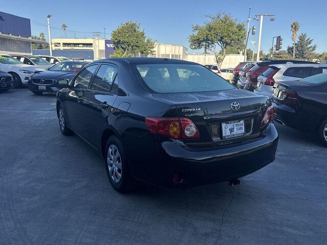 2010 toyota corolla le