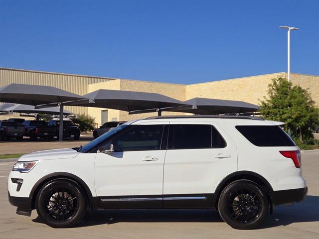 2019 ford explorer xlt
