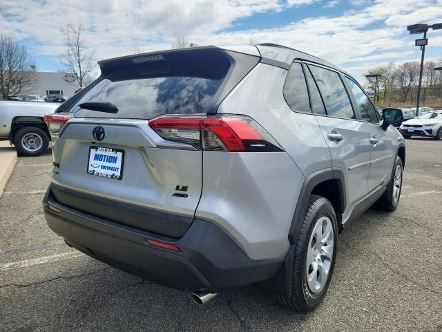 2020 toyota rav4 le