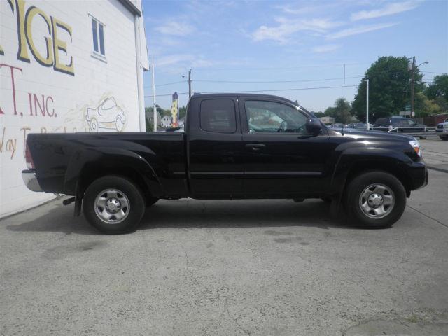 2013 toyota tacoma v6 4x4 v6 4dr access cab 6.1 ft sb 6m for sale in smithfield, rhode island