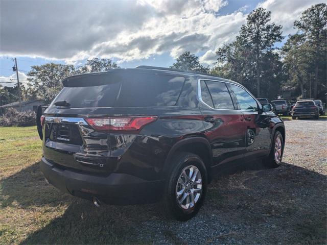 2021 chevrolet traverse lt cloth