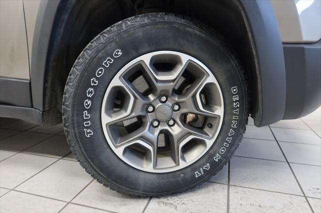 2020 jeep cherokee trailhawk 4x4