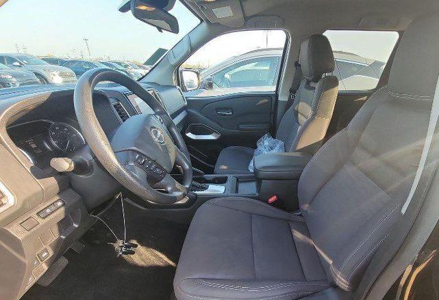 2023 nissan frontier sv