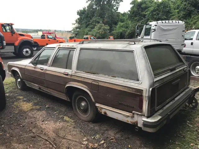 1988 ford ltd country squire wagon