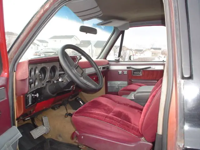 classic 1986 driveable soft top suburban